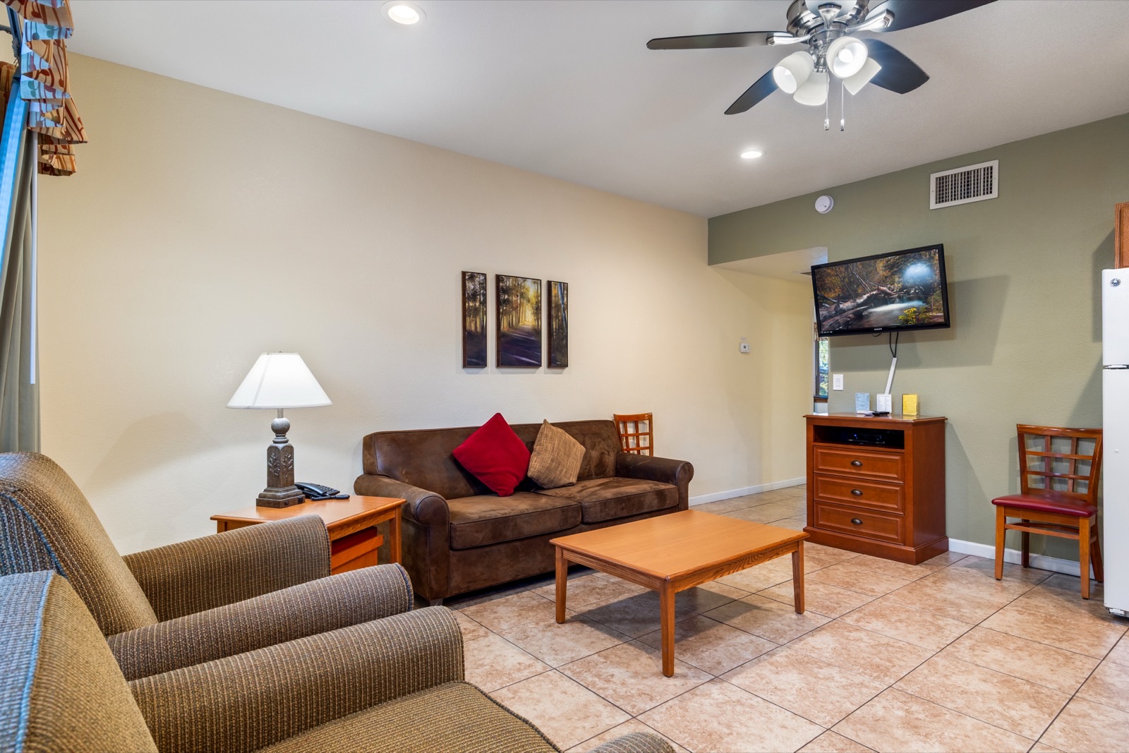 Juniper Sante Fe FF living